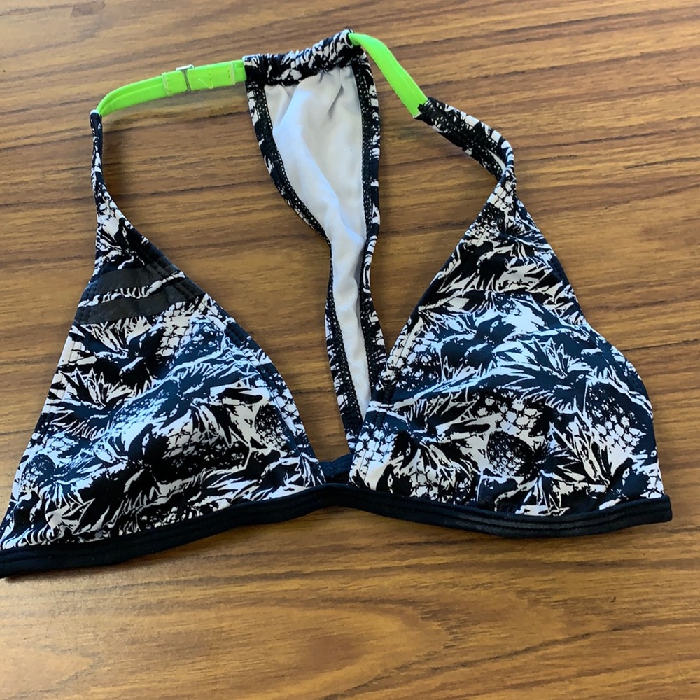 Bikini top